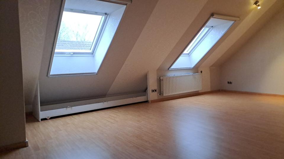 Dachgeschoßwohnung Ehra-Lessien Lessien - 3 Zimmer, 69 m&sup2;, 160.000&euro; | Angebot:26478254