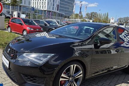 Seat Leon 144.512 km 15.899 &euro; Wolfsburg 38446