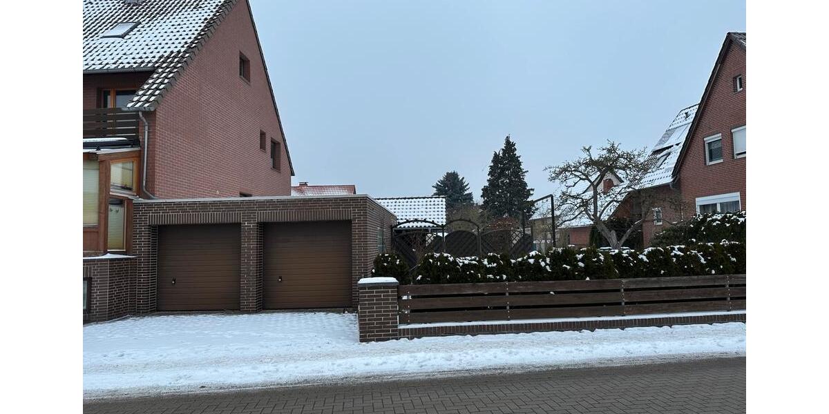 Einfamilienhaus Isenbüttel - 8 Zimmer, 250 m&sup2;, 350.000&euro; | Angebot:25637857