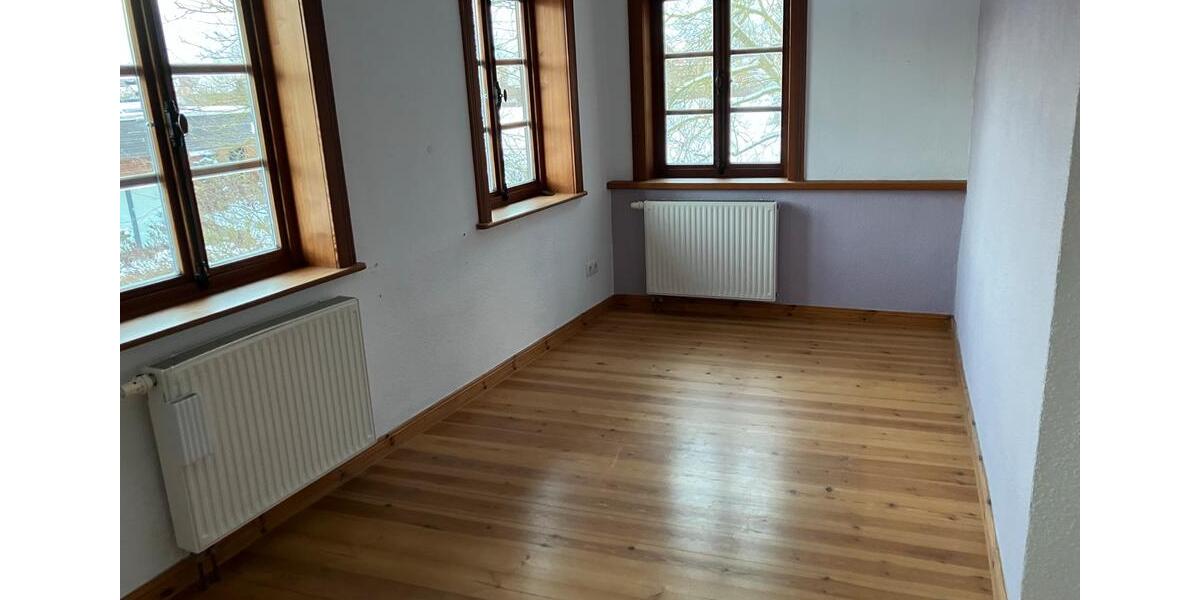 Gemütliche, helle Dachgeschosswohnung 3.5 zimmer