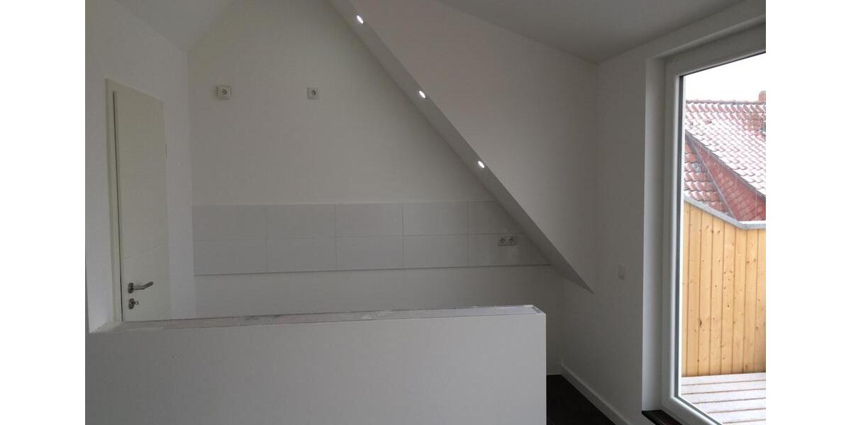 Helle 2,5Zi DG-Whg mit Blick über den Dächern der Stadt v. Privat 2.5 zimmer