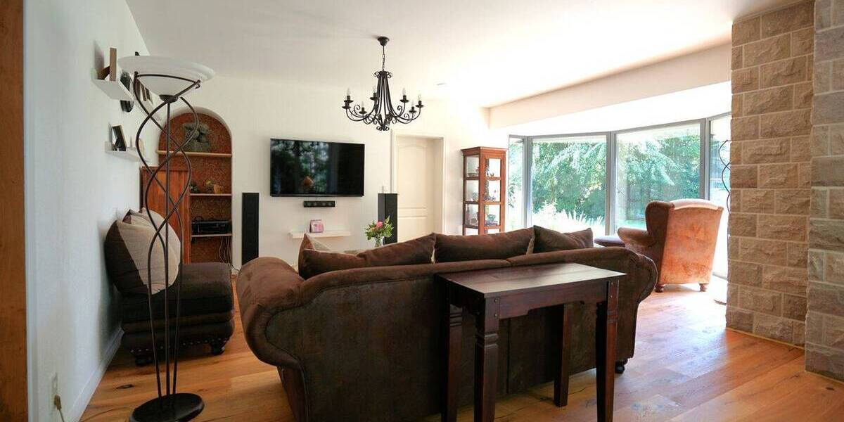 Energetisch saniertes Anwesen in einmaliger Waldrandlage 9 zimmer