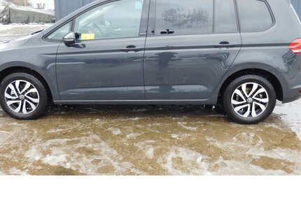 VW Touran 1.5 Comfortline Active BMT TSI DSG Navi 21.400 km 23.990 &euro; Vordorf 38533