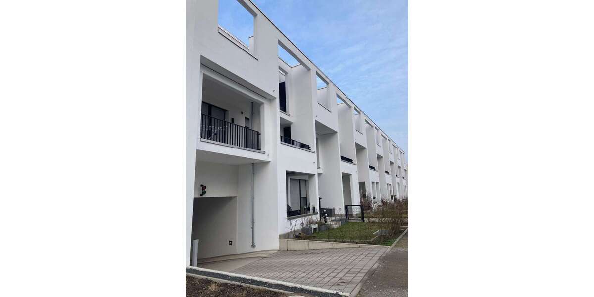 Etagenwohnung Wolfsburg - 4 Zimmer, 99 m&sup2;, 1.217&euro; | Angebot:26220579