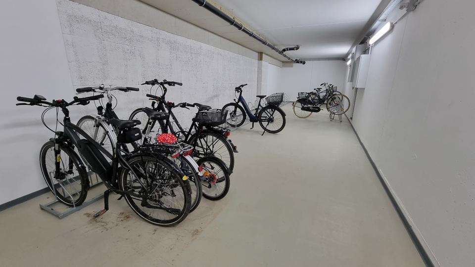 KEINE ANRUFE - nur schriftliche Anfragen - großzügige 1 Zimmer - Balkon - Tiefgarage - SB 3 Whg. 12 1 zimmer