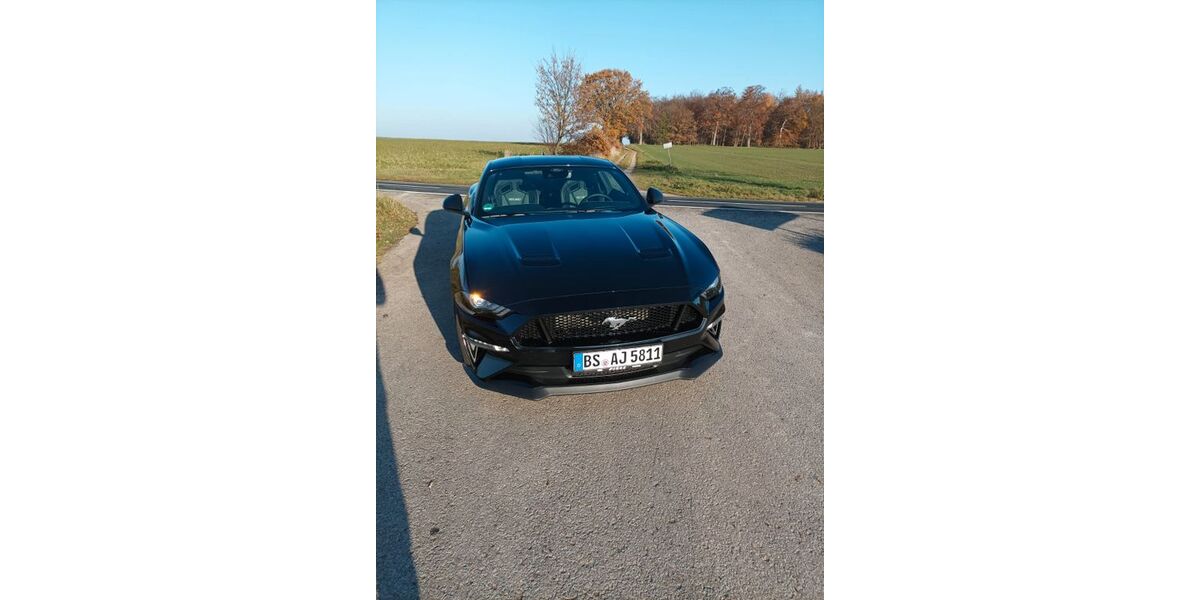 Ford Mustang 17.000 km 48.500 &euro; Braunschweig 38116