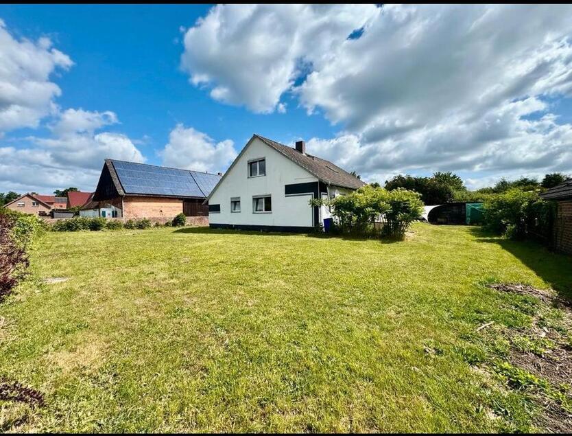 Renovierte 2 Zimmerwohnung mit Terrasse 10 min vom vw Werk !