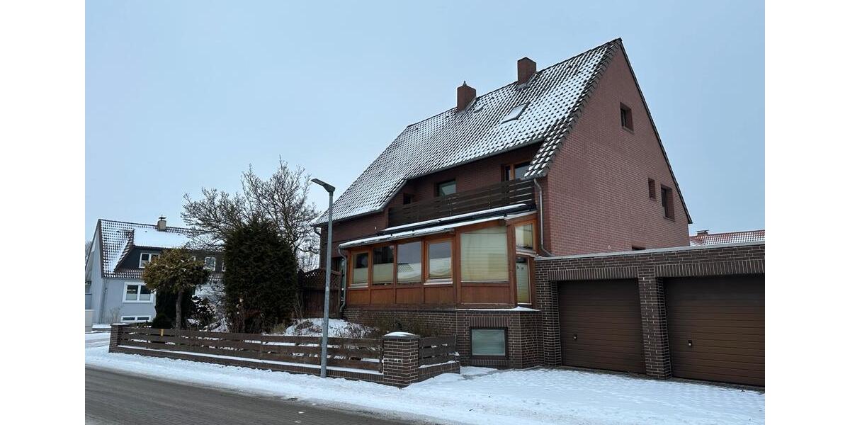 Einfamilienhaus Isenbüttel - 8 Zimmer, 250 m&sup2;, 350.000&euro; | Angebot:25903958