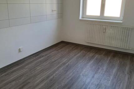 Niedliche 3-Zimmer-Wohnung mit Dusche 1.OG Wohnung 2 3 zimmer