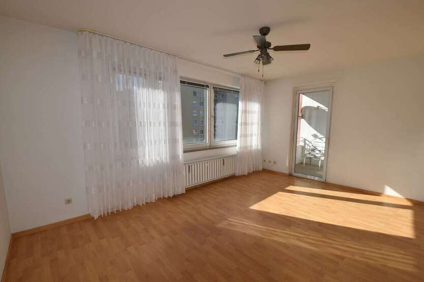 Wohnung zum Kaufen in Wolfsburg 130.000 € 74 m²