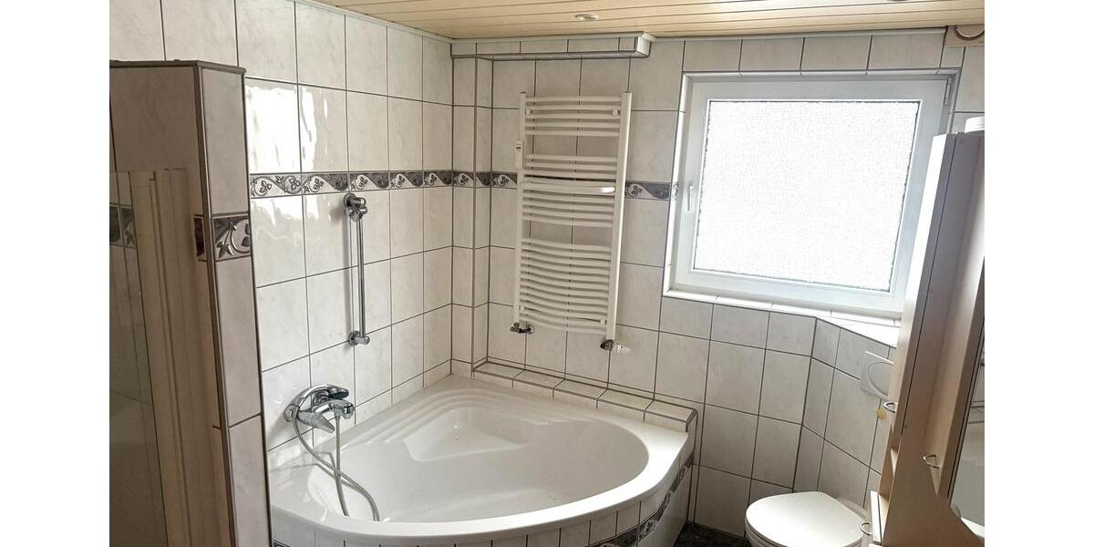 Erdgeschoßwohnung Helmstedt - 4 Zimmer, 110 m&sup2;, 800&euro; | Angebot:25331997
