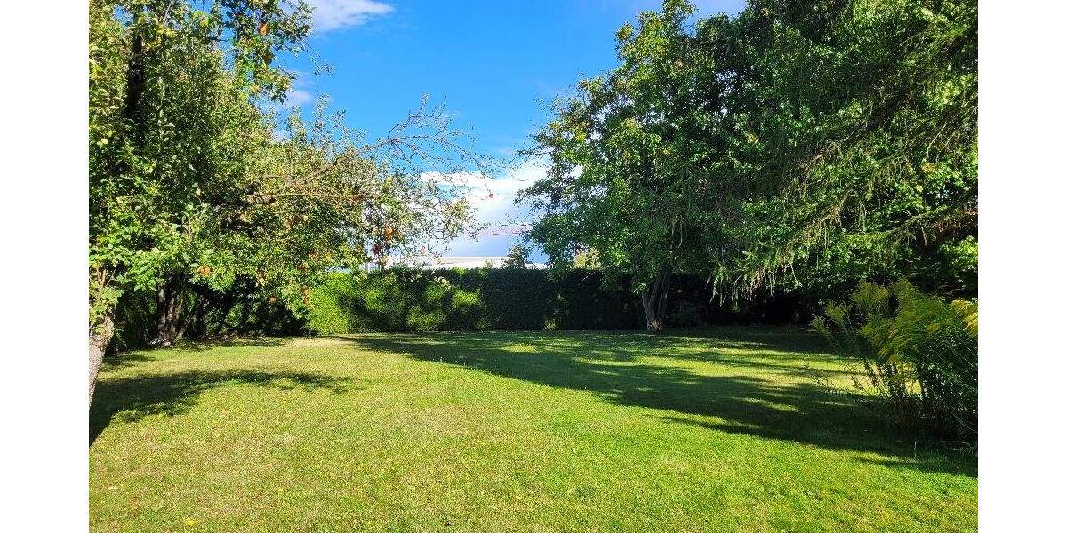 Charmantes Einfamilienhaus auf parkähnlichem Grundstück mit altem Baumbestand 7 zimmer