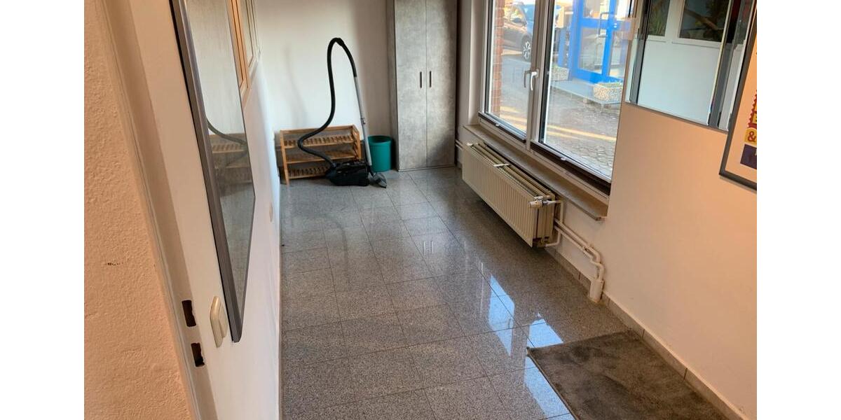 Möbliertes Loft 100 qm 2 zimmer