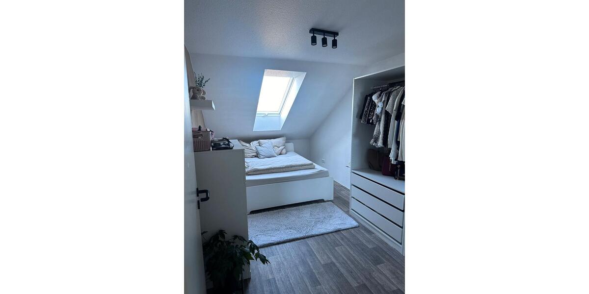 Dachgeschoßwohnung Braunschweig Westliches Ringgebiet - 3 Zimmer, 68 m&sup2;, 700&euro; | Angebot:26209909