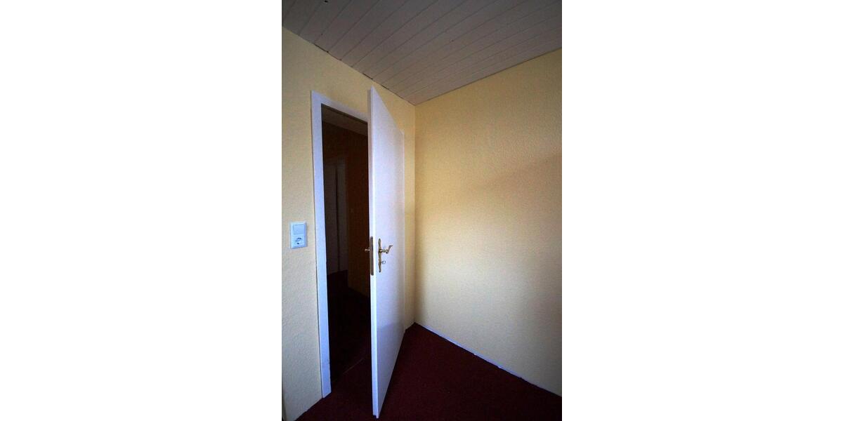 Dachgeschoßwohnung Braunschweig Westliches Ringgebiet - 3 Zimmer, 75 m&sup2;, 130.000&euro; | Angebot:26289318