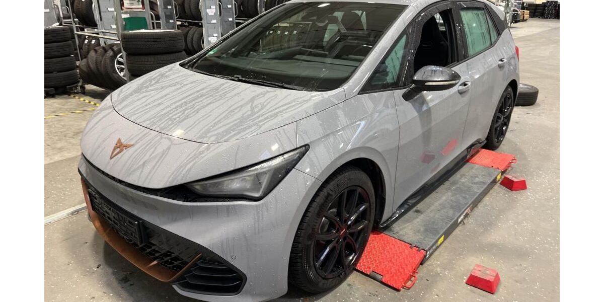 Cupra Born 122.300 km 18.990 &euro; Braunschweig 38122