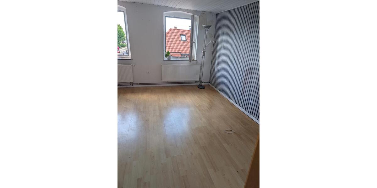 Dachgeschoßwohnung Grasleben - 5.5 Zimmer, 100 m&sup2;, 528&euro; | Angebot:27597050