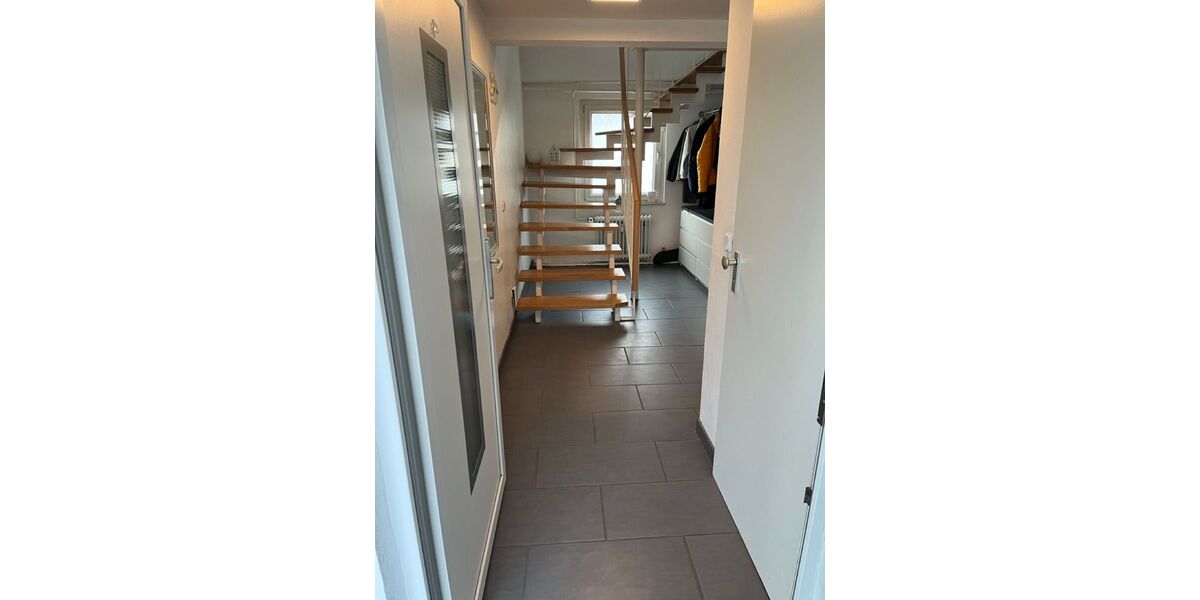 Großzügige 5-Zimmer-Wohnung mit Hausgefühl & Terrasse – perfekt für Paare - Maisonettenwohnung Schwülper | Angebot:26633519