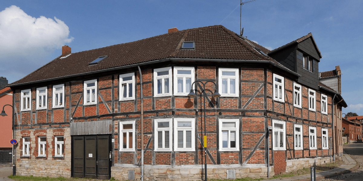 Einfamilienhaus Helmstedt - 15 Zimmer, 383 m&sup2;, 440.000&euro; | Angebot:26770243