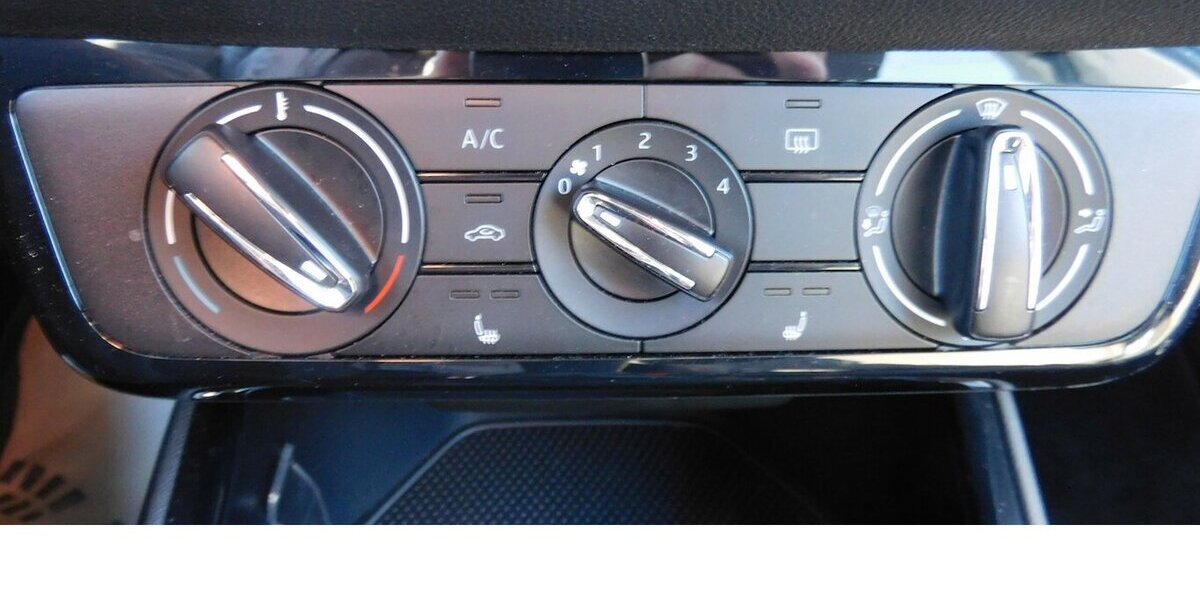 Skoda Fabia 1.0 Ambion TSI BMT 4TRG Klima Navi 14.100 km 16.390 € Vordorf 38533