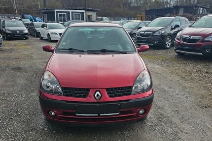 Renault Clio 76.011 km 1.590 &euro; Braunschweig 38120
