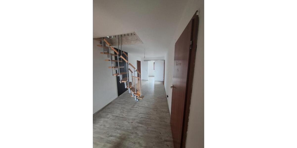 Dachgeschoßwohnung Barwedel - 3 Zimmer, 95 m&sup2;, 795&euro; | Angebot:26610278
