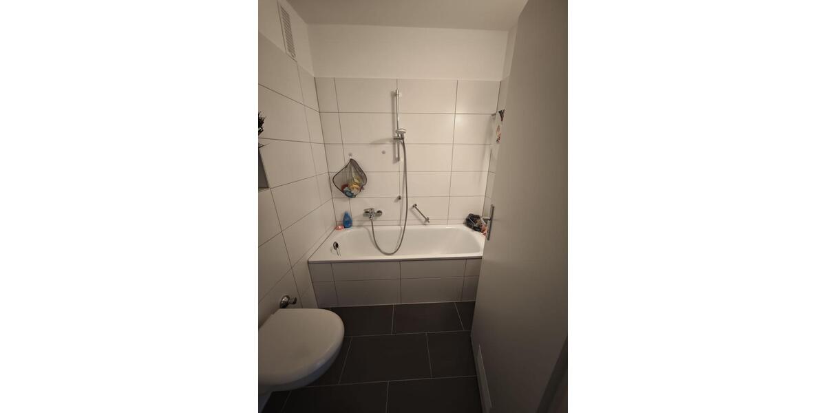 Etagenwohnung Wolfsburg Detmerode - 4 Zimmer, 125 m&sup2;, 1.200&euro; | Angebot:26225369
