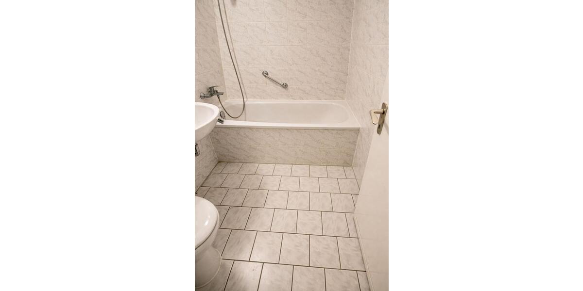 Renovierte- 2-Zimmer Wohnung mit Balkon 2 zimmer