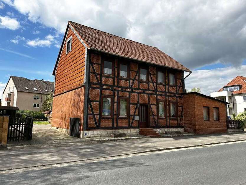 Haus zum Kaufen in Sickte 250.000 € 192.5 m²