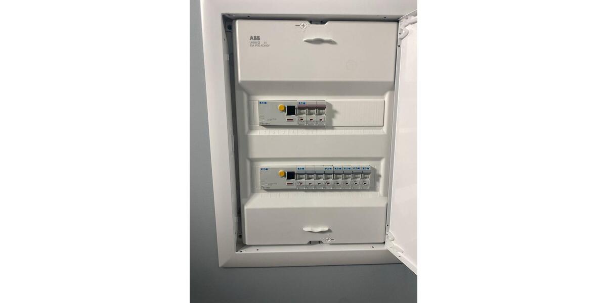 Sanierte 1,5 Zimmer Wohnung mit pkw stellplatz 1.5 zimmer