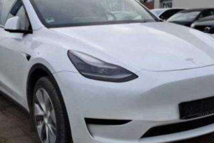 Tesla Model Y 42.000 km 37.970 &euro; Helmstedt 38350