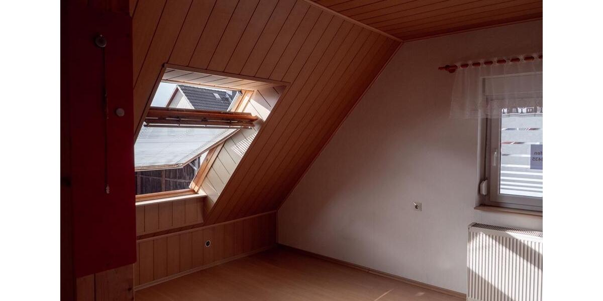 Doppelhaushälfte Wolsdorf - 7 Zimmer, 170 m&sup2;, 235.000&euro; | Angebot:26442480