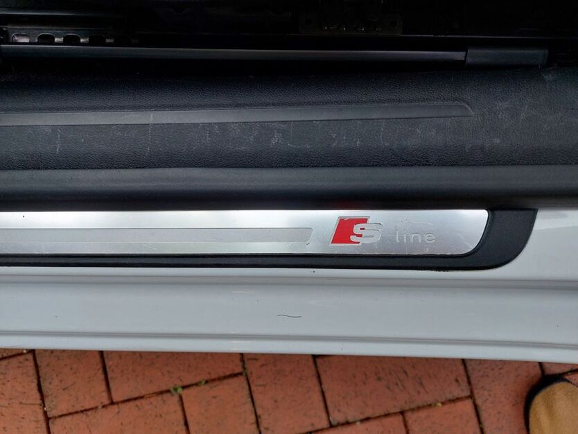 Audi A5 137.300 km 13.000 € Wolfsburg 38448