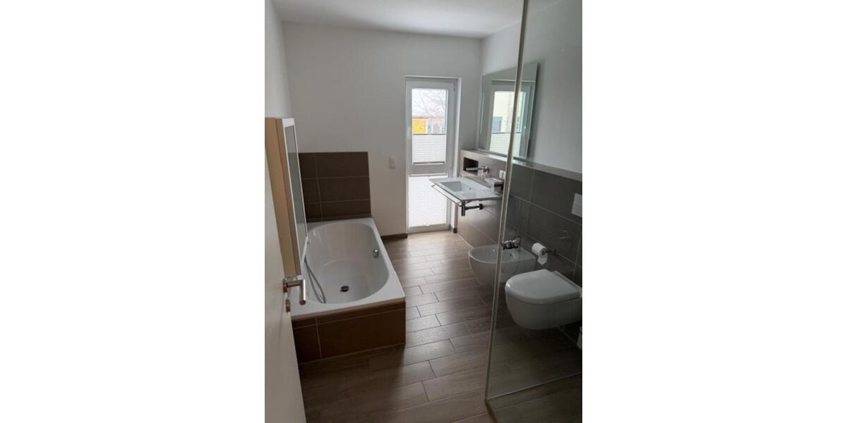 Etagenwohnung Schwülper - 3 Zimmer, 100 m&sup2;, 1.350&euro; | Angebot:24848550