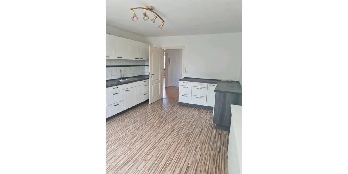 Etagenwohnung Sassenburg - 3 Zimmer, 125 m&sup2;, 879&euro; | Angebot:24354002