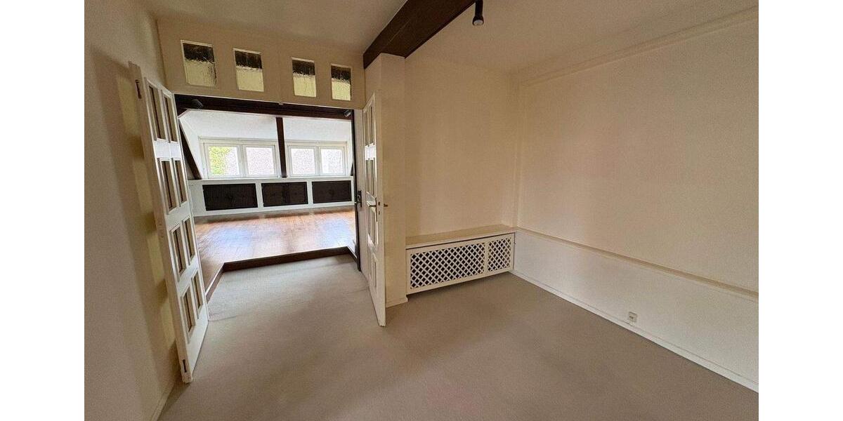 Etagenwohnung Helmstedt - 5 Zimmer, 130 m&sup2;, 950&euro; | Angebot:26491369