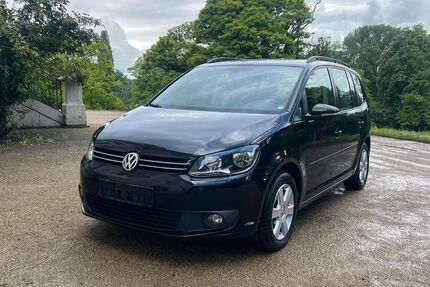 VW Touran 212.000 km 4.990 &euro; Braunschweig 38120