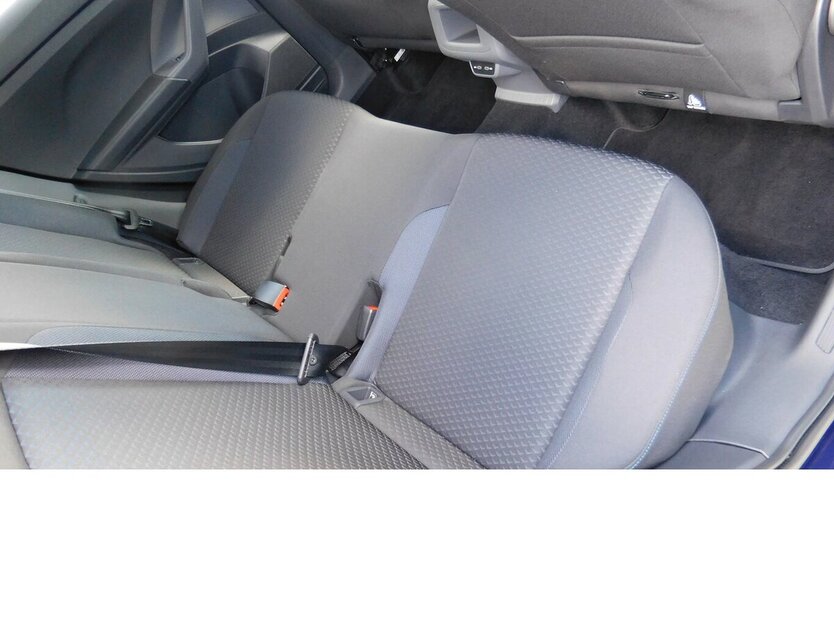 VW T-Cross 1.0 Life United BMT TSI Klima Navi 10.100 km 17.990 € Vordorf 38533