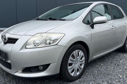 Toyota Auris 156.900 km 3.190 &euro; Braunschweig 38110