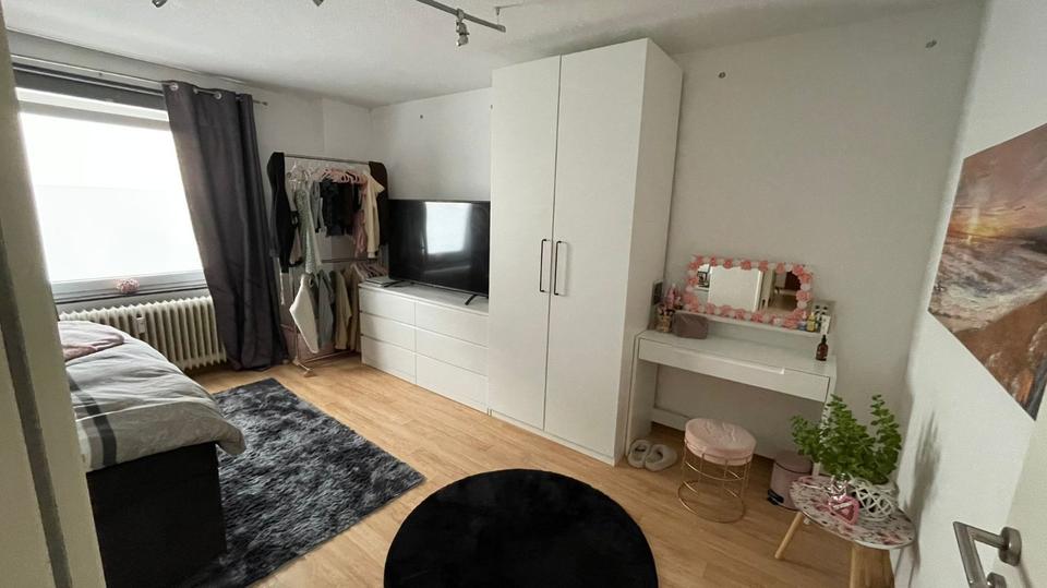 Ab sofort o.später:Stadtrand BS-Südwest, EG,Balkon,Gart.,Küche 3 zimmer