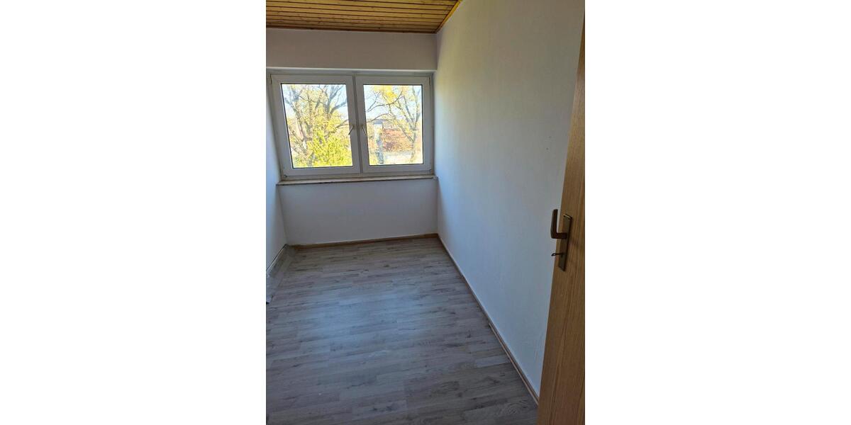Dachgeschoßwohnung Gifhorn - 3 Zimmer, 63 m&sup2;, 650&euro; | Angebot:26337062