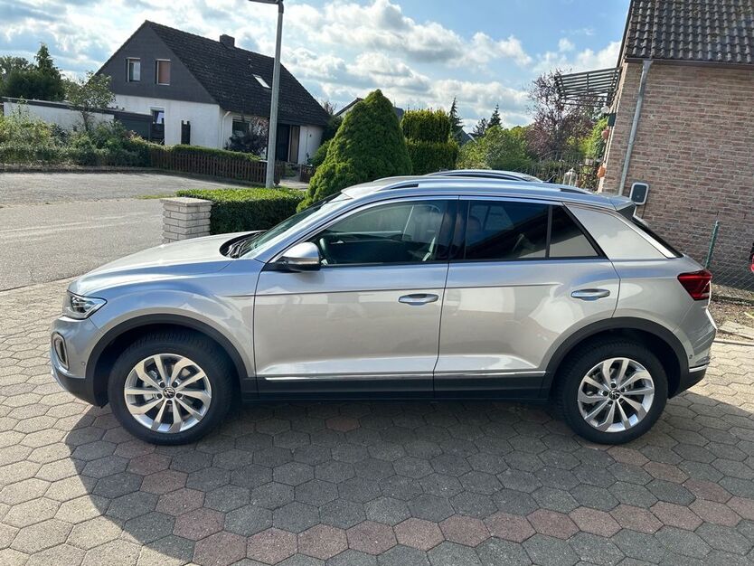 VW T-Roc 16.200 km 26.800 € Wolfsburg 38442