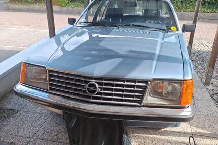 Opel Senator 45.000 km 5.000 € Braunschweig 38124