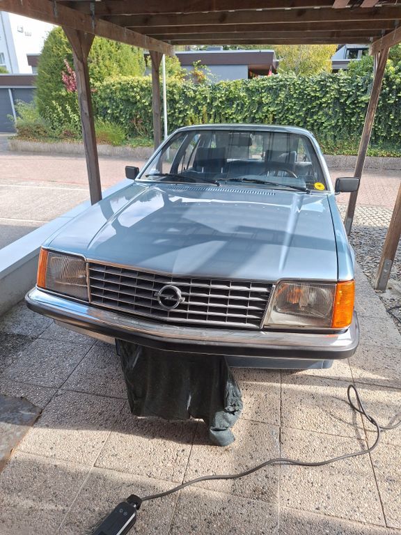 Opel Senator 45.000 km 5.000 € Braunschweig 38124