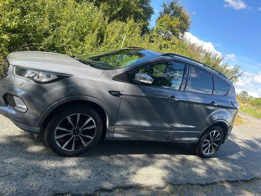 Ford Kuga 79.827 km 15.000 € Braunschweig 38120