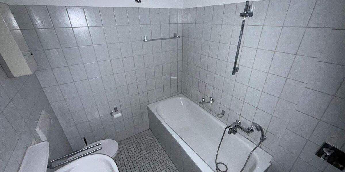 Endlich raus bei Mama - 2 Zimmer für deinen Neustart mit Balkon in guter Lage 2 zimmer