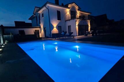 Check -in ins Eigenheim- alles da von Möbeln bis Deko 6 zimmer