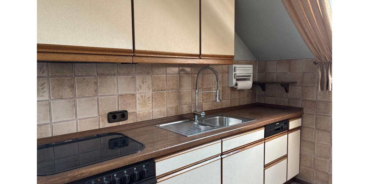 Dachgeschoßwohnung Wolfsburg Detmerode - 2.5 Zimmer, 74 m&sup2;, 650&euro; | Angebot:26679205