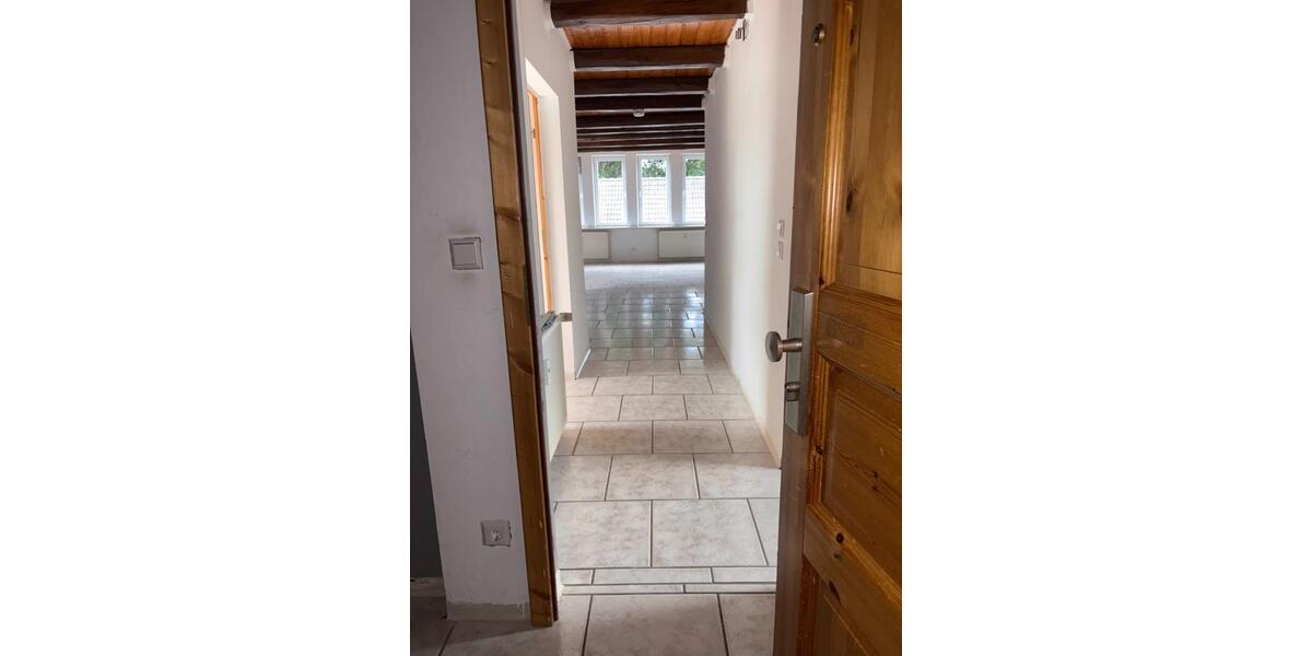 Dachgeschoßwohnung Tülau - 3 Zimmer, 84 m&sup2;, 590&euro; | Angebot:25053636