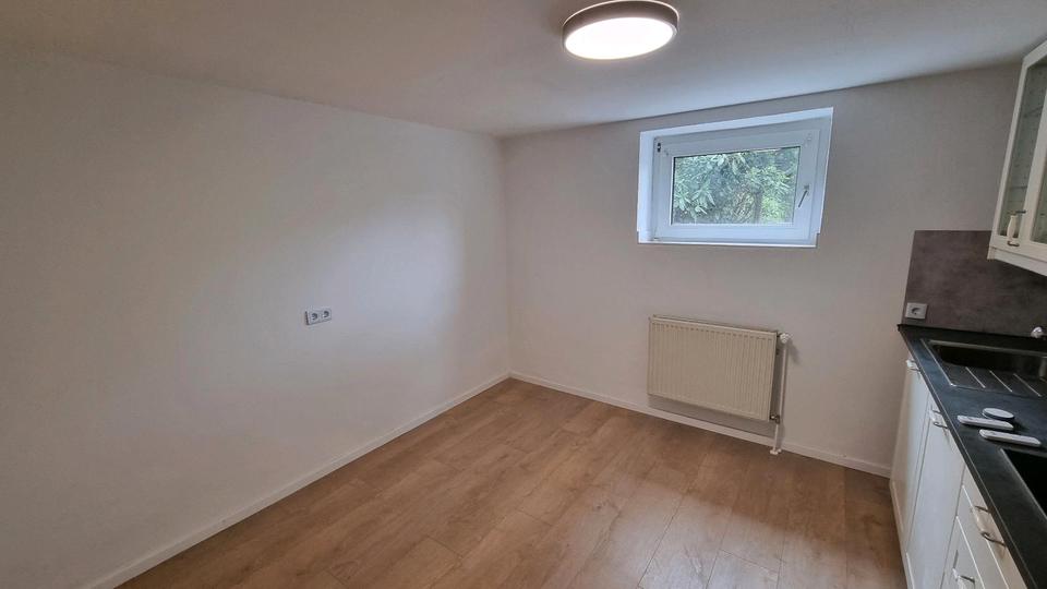 Wesendorf Kernort geräumige sanierte 3 Zimmerwohnung mit EBK 3 zimmer